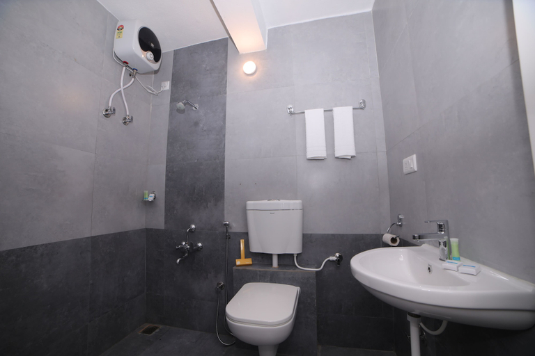 Bathroom 4, The Base Inn, Viluppuram