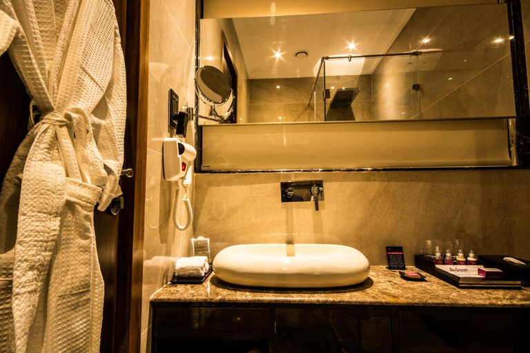 Bathroom, Regenta Central Amritsar, Amritsar