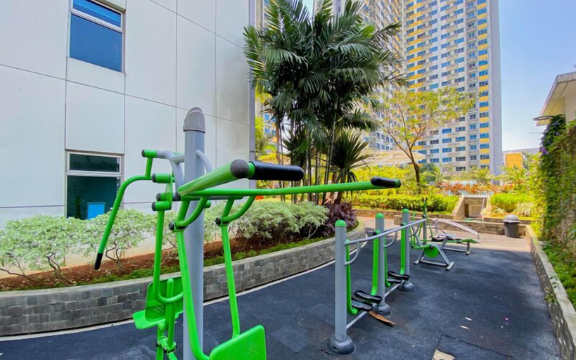 Fitness facility, Sophisticated Studio At Apartment Springlake Summarecon Bekasi, Bekasi