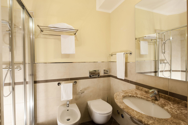 Bathroom 3, Hotel Portavescovo, Belluno