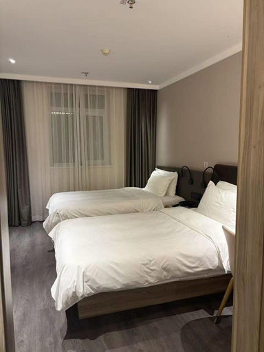 Bedroom 2, Hanting Hotel Qingdao Badaguan Taipingjiao Park Metro Station, Qingdao