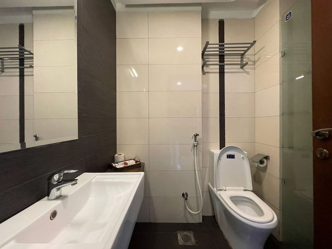 Bathroom 3, Grand Regency Hotel, Islamabad