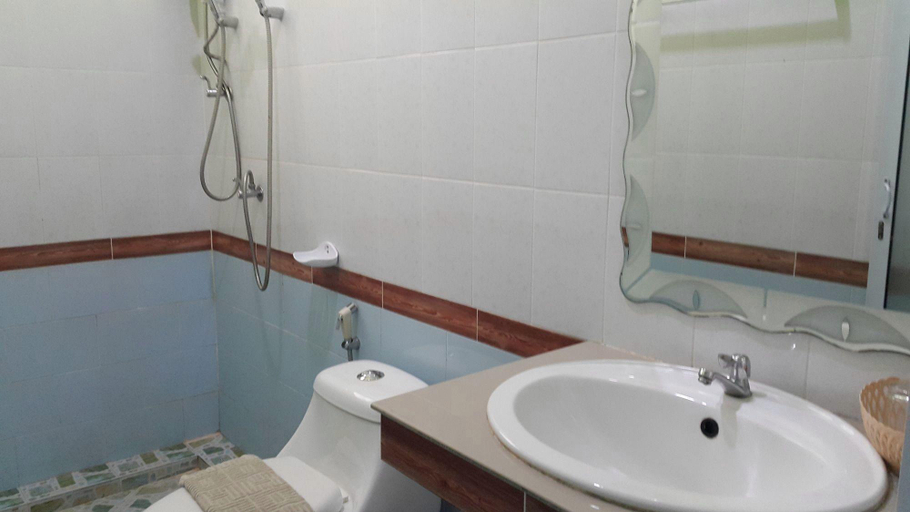 Bathroom 3, Garden House Resort, Muang Surat Thani