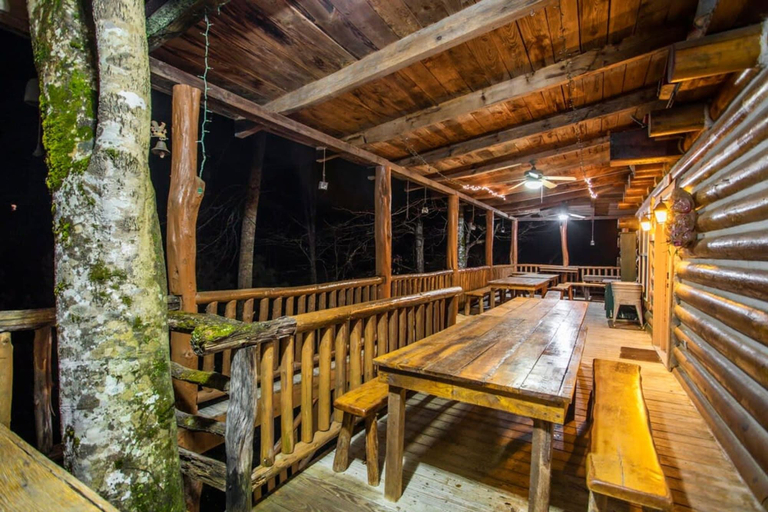 Room 4, Lakeside Cabin - 2 Fireplaces-hot Tub Sauna Games, Madison