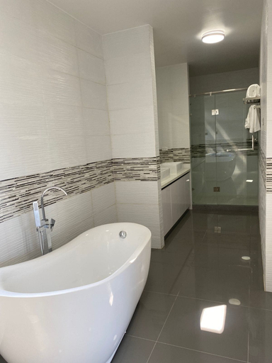Bathroom 3, 3BR Luxury Penthouse Suite - Dream 36
