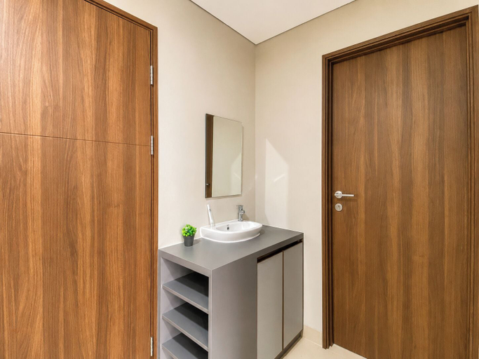 Bathroom 3, Modern Style 1Br Apartment At Royal Sentul Park, Bogor