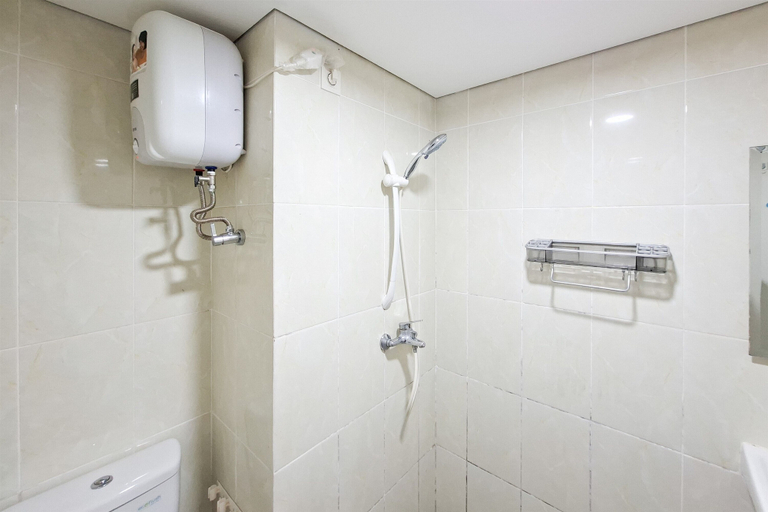 Bathroom 2, Warm And Cozy 2Br With Extra Room At Apartment M-Town Residence, Tangerang
