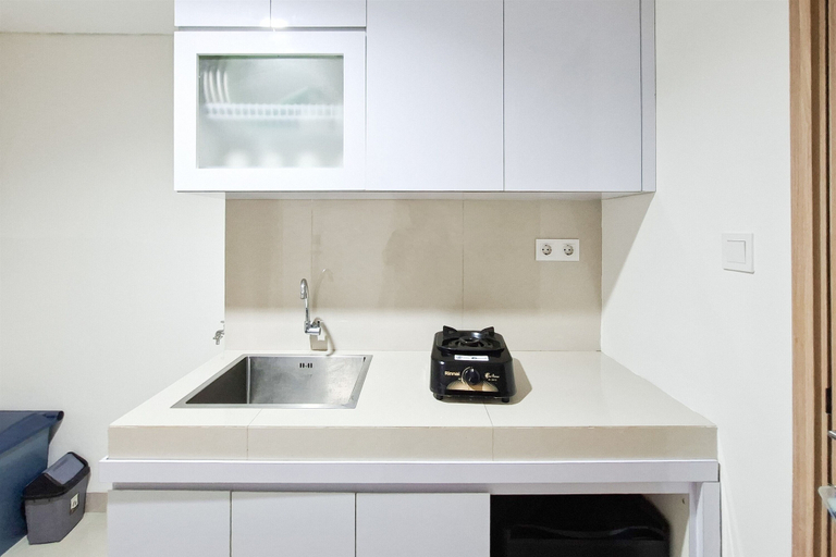 Private kitchen 5, Skyline View 1Br Without Living Room At Apartment Bintaro Embarcadero, Tangerang