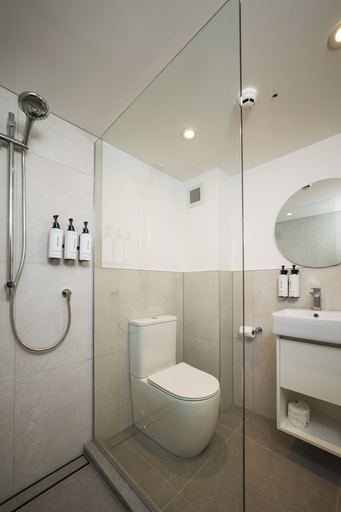 Bathroom 5, Carnmore Hotel Lower Hutt, Hutt city