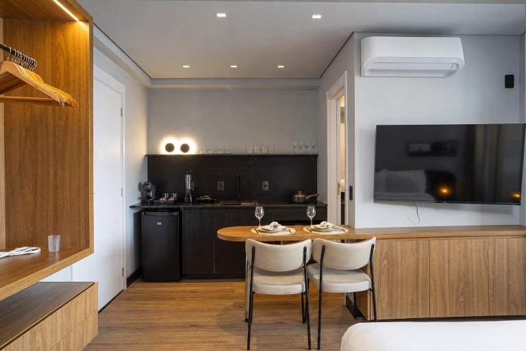 Room 2, Villa Versace, São Paulo