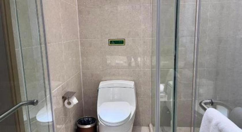Bathroom 3, Vienna Hotel Xinfeng West High-Speed Railway Station, Ganzhou