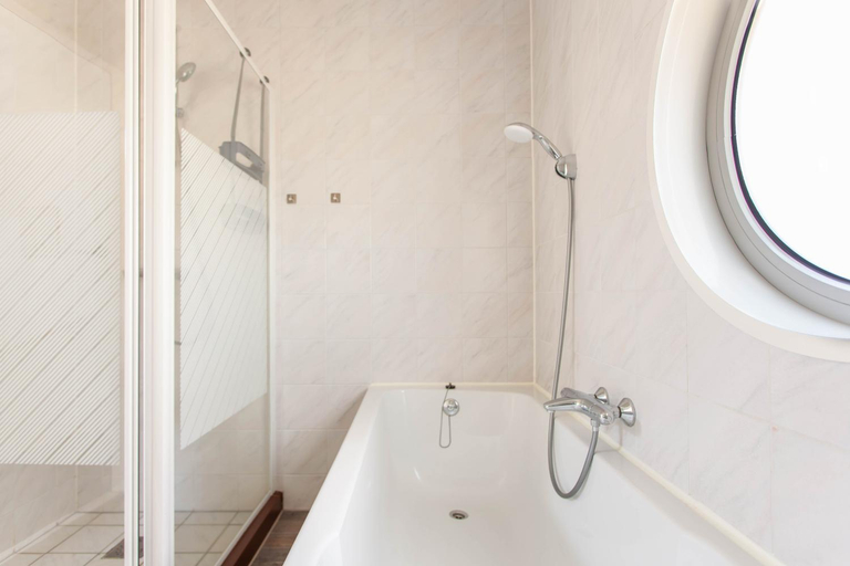 Bathroom 4, Beach Resort Makkum, Wûnseradiel