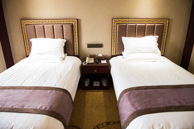 Bedroom 2, Yinhu Hotel Yuncheng (Nanfeng Square Railway Station), Yuncheng