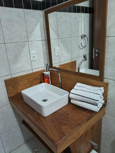 Bathroom 4, Porto Zarpa Hotel, Mata de São João