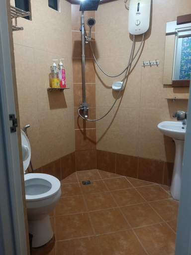Bathroom, Julieta Pension House, Puerto Princesa City