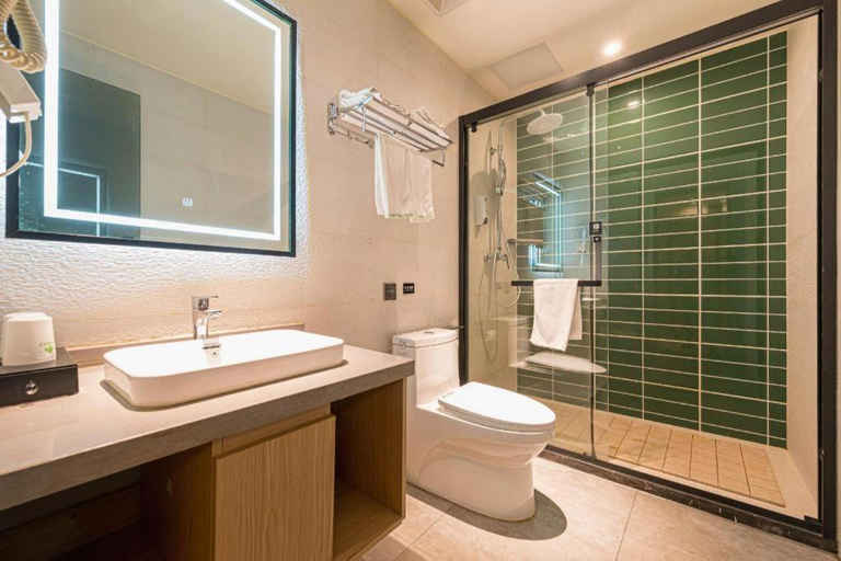 Bathroom 3, GreenTree Inn Express Chuzhou Langya District Government Chuhe Road, Chuzhou
