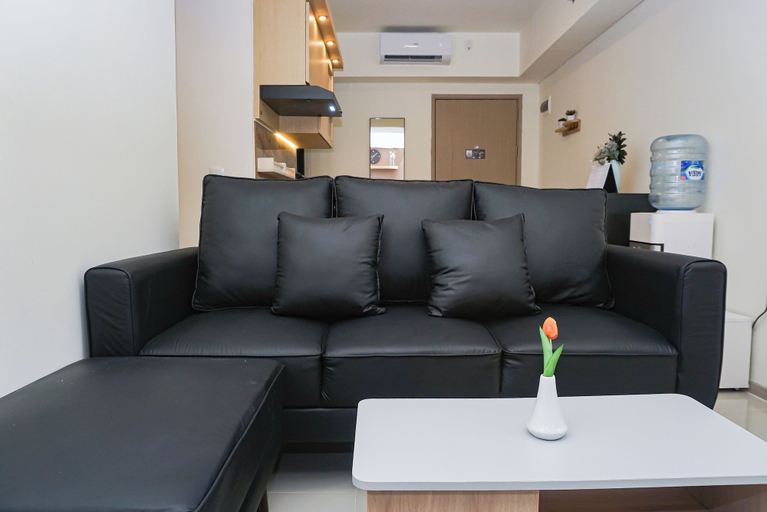 Living room 5, Cozy Stay 2Br At Apartment Meikarta District 2, Cikarang