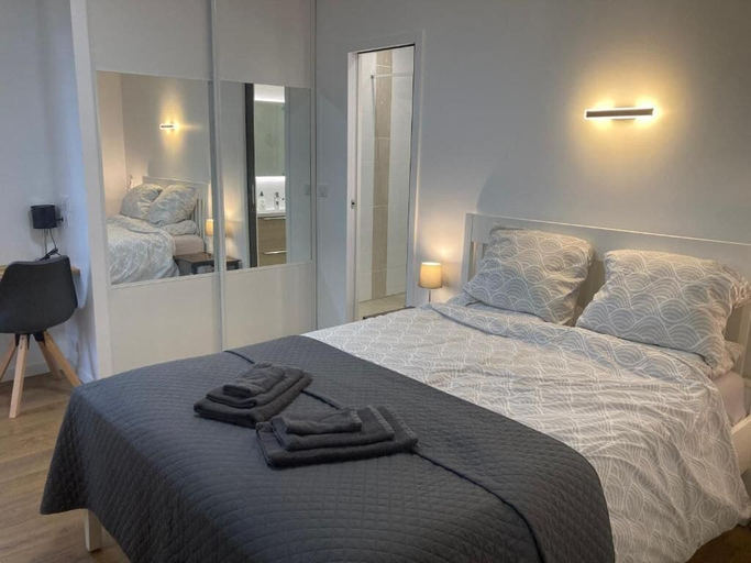 Room 5, Cannes Sea View Beach Private Room, Alpes-Maritimes