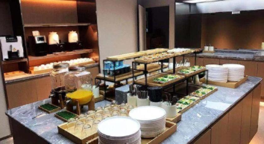 Food & Drinks, Super 8 Hotel Xian Nanshaomen, Xi'an