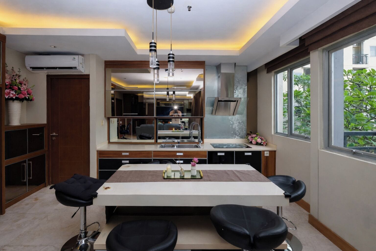 Private kitchen 4, Warm Combined 3Br At Maple Park Sunter Apartment, North Jakarta