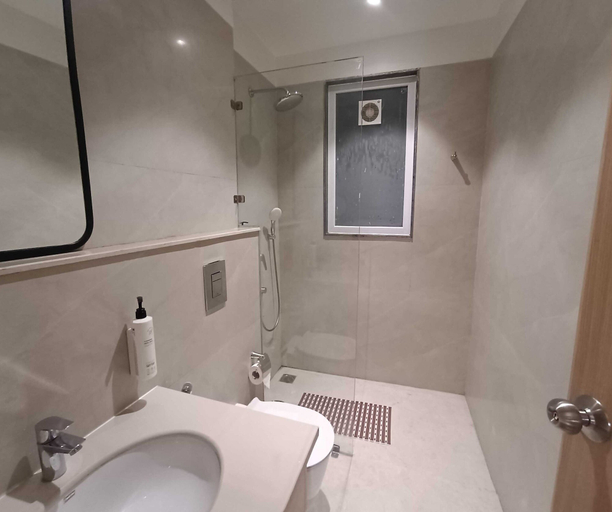 Bathroom 4, Super Deluxe Room Old Railway Road, Gurgaon