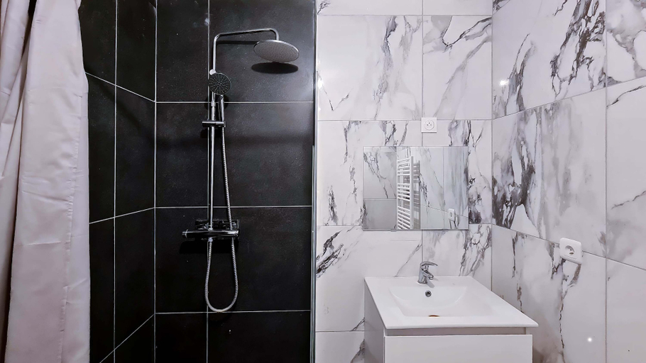 Room 5, En d Placement a Douai Location pro, Nord