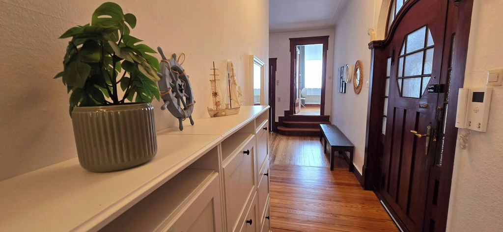 Primary image, Apt Denkmal1909 165qm 8gäste 3BR Balkon und Kicker, Bremerhaven
