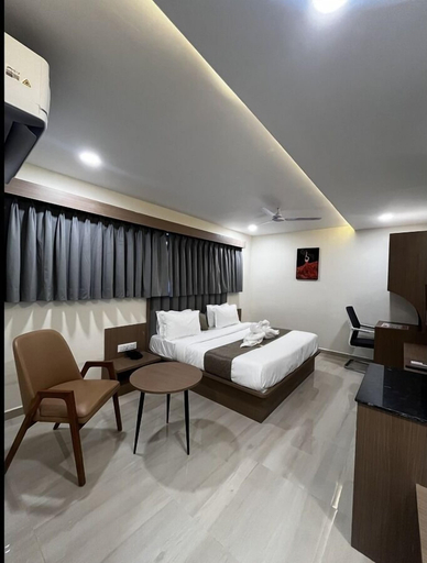 Room 3, Hotel SR Pride, Kheda