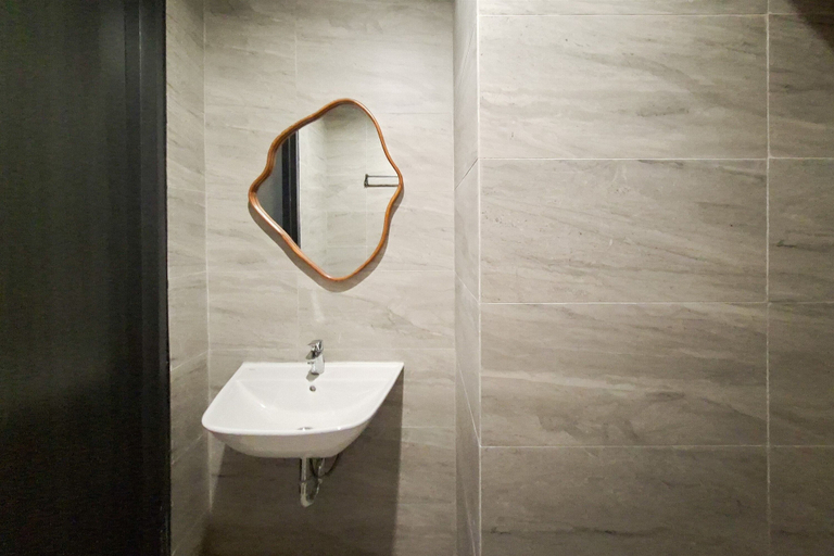 Bathroom 2, Studio Contemporary Areum Residence At Collins Boulevard, Tangerang