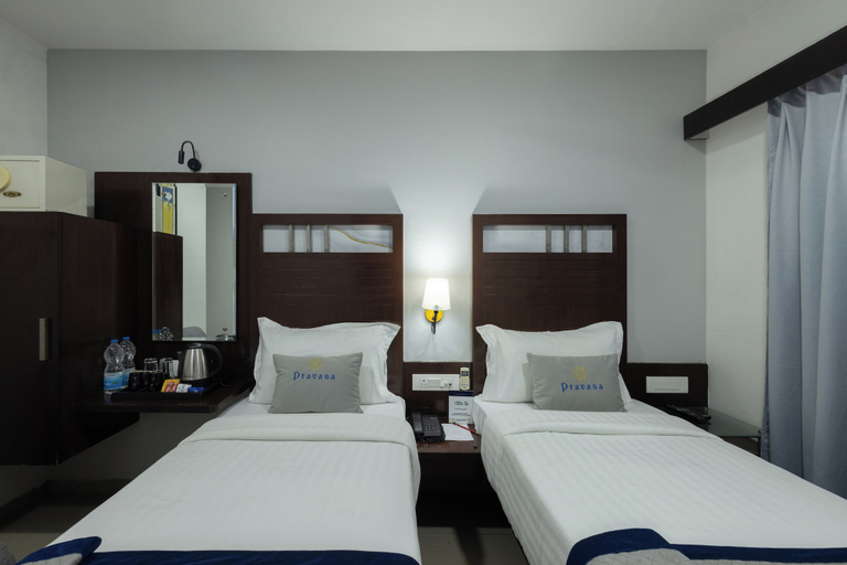 Bedroom 2, Pravasa Hotel by Sapphire, Vadodara, Vadodara