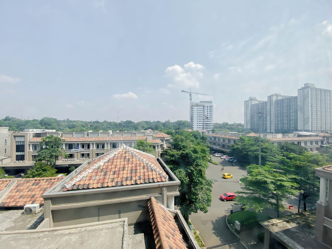 City view, Comfortable And Trendy 2Br At Apartment Podomoro Golf View, Bogor