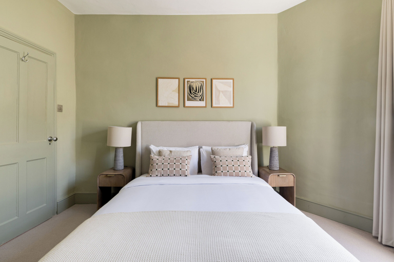 Room 5, Sunlit Sands End Terrace & Garden, London