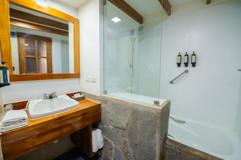 Bathroom 4, San Agustin Monasterio de la Recoleta, Urubamba