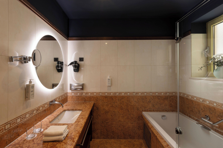 Bathroom 5, Hotel More, Dubrovnik