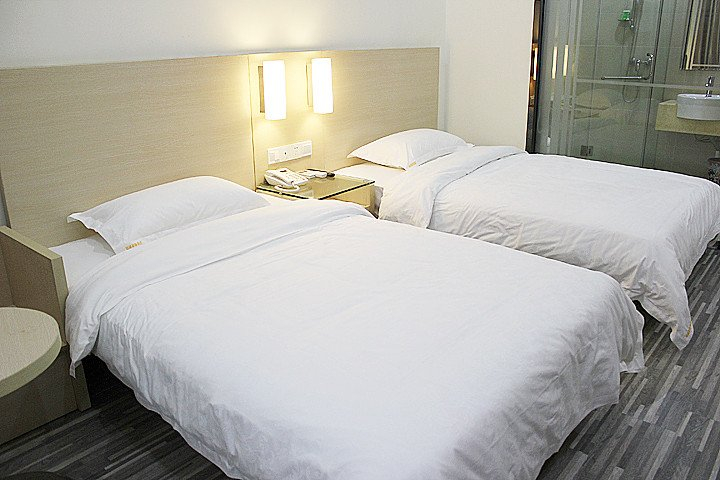 Bedroom 2, Ximing Hotel, Nanning