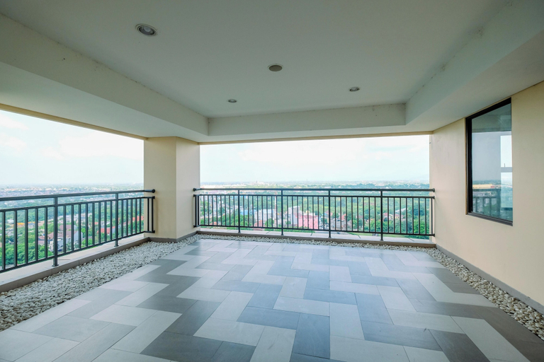 Exterior 4, Bright And Homey 2Br At Apartment Transpark Cibubur, Depok
