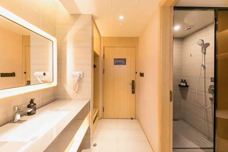 Bathroom 4, Ji Hotel Wuxi East Railway Station, Wuxi