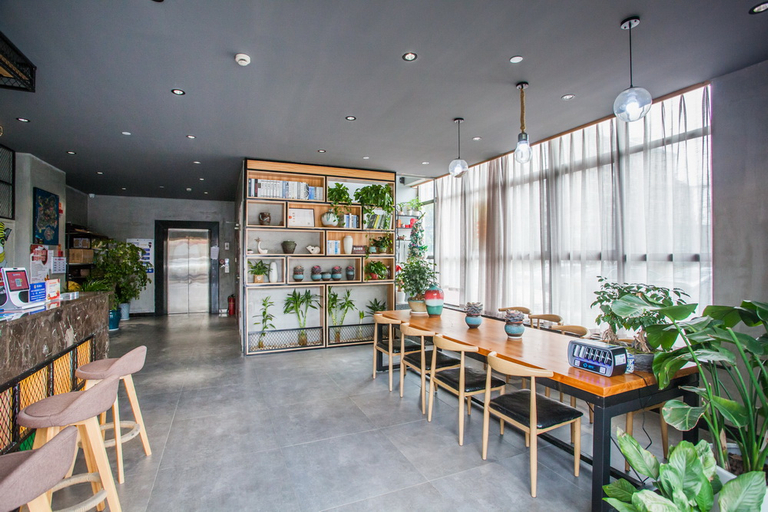 Food & Drinks 4, Yongsu Apartment Hotel, Ningbo