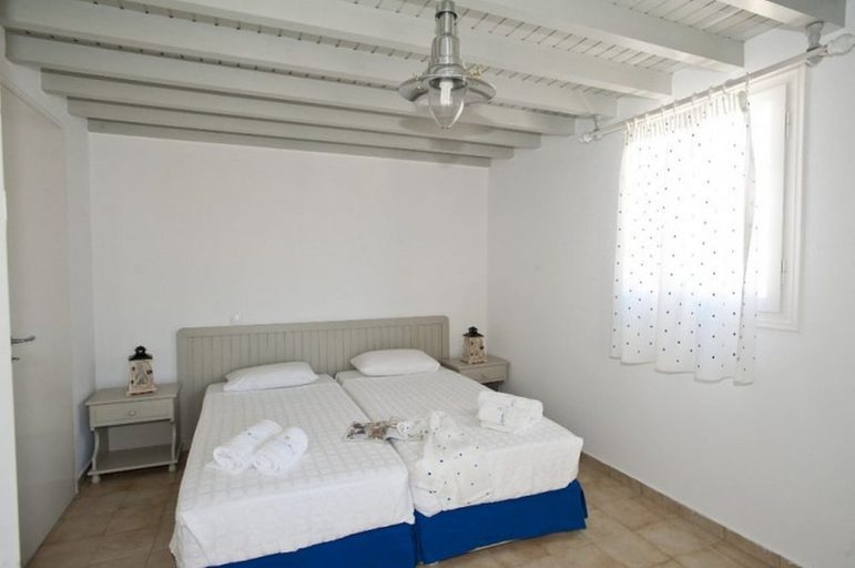 Bedroom 2, Gryparis Club Apartments, South Aegean