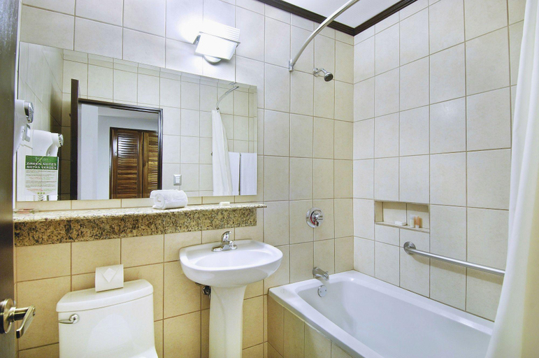 Bathroom 3, Hotel Balmoral, San José