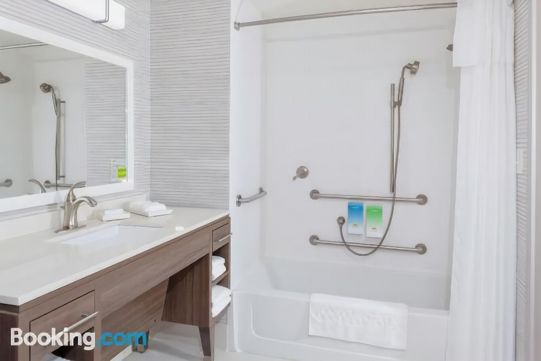 Bathroom 4, Home2 Suites by Hilton West Palm Beach Airport, Palm Beach
