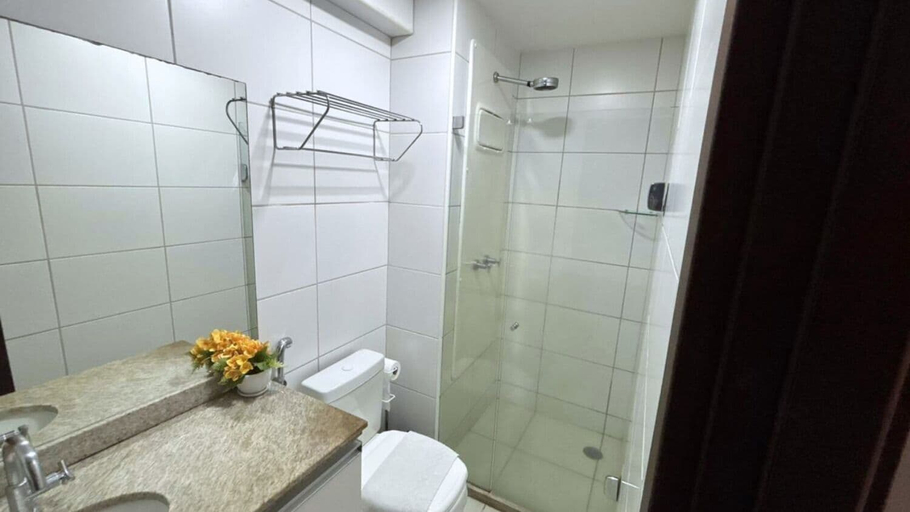 Bathroom 4, Beach Class Excelsior, Recife