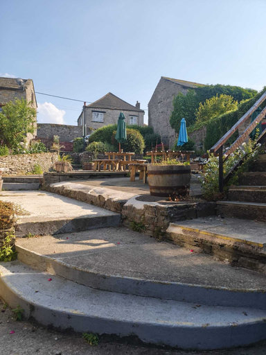 Property grounds, The Dante Arms, North Yorkshire