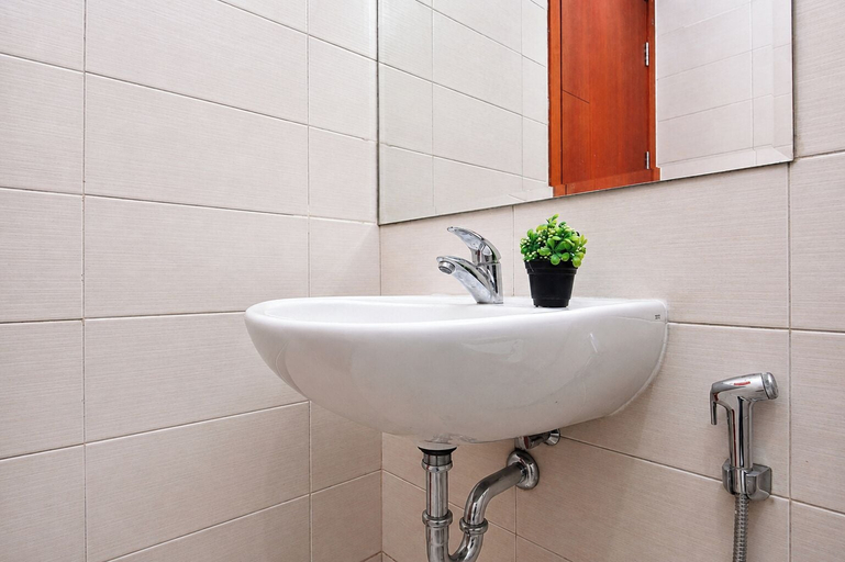 Bathroom 4, Chic Cozy 1Br Apartment Woodland Park Residence, Jakarta Selatan