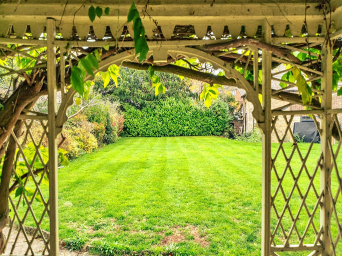 Garden 4, Cotswolds Manor With Garden, Gloucestershire