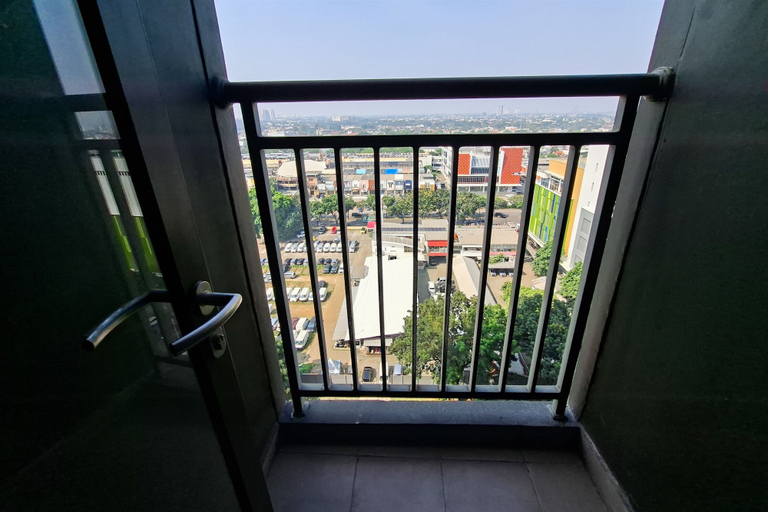 Balcony, Comfortable And Functional Studio Room At Apartment Transpark Bintaro, Tangerang Selatan