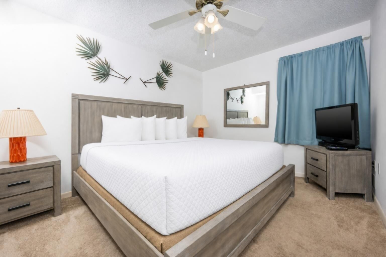 Room 2, Phoenix V 711 1 Bedroom Condo, Baldwin