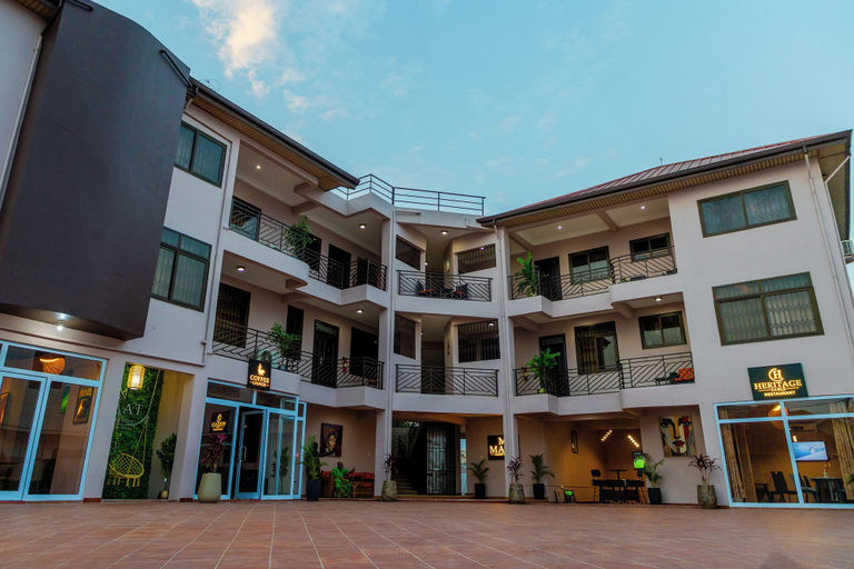 Exterior & Views