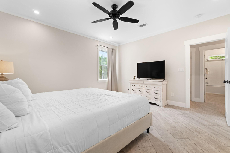Bedroom 3, Beach Please, Baldwin