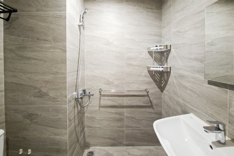 Interior 2, Homey Modern Studio At Apartment The Collins Boulevard, Tangerang